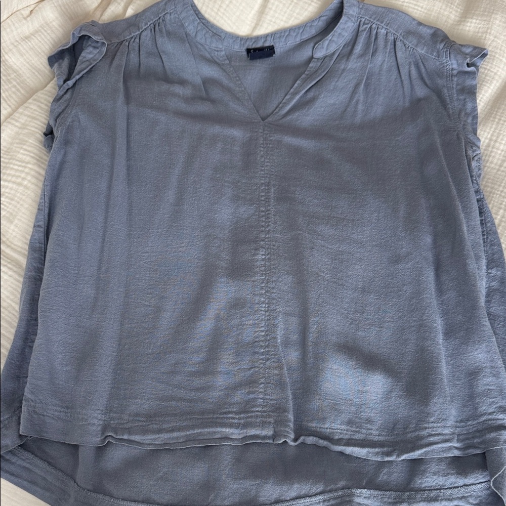 Splendid Light Blue Sleeveless V-Neck Blouse
